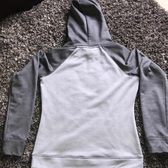 Under Armour hoodie - Picture 4 of 4
